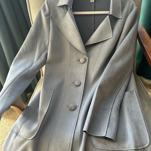 Magaschoni Women’s Notch Collar 3 Button Faux Suede Trench Coat - Picture 3 of 3